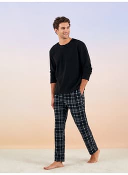 Standard Pattern Plaid Fleece Men's Pajamas Set view 1