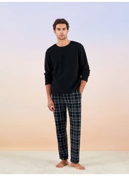 Standard Pattern Plaid Fleece Men's Pajamas Set view 4